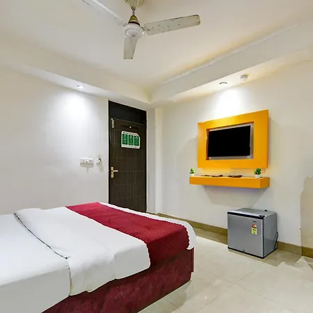 Hotel Happy Stay Free Airport Pickup Delhi Airport-2