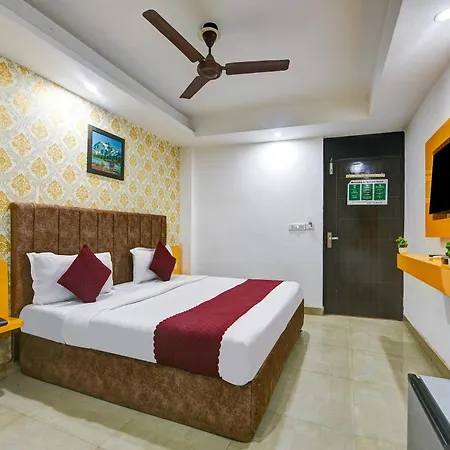 Hotel Happy Stay Free Airport Pickup Delhi Airport-3